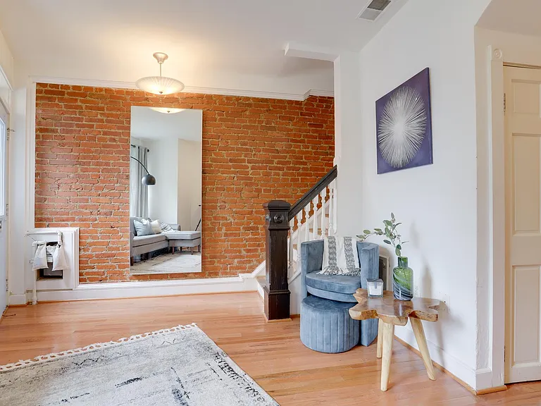 1702 Florida Ave NW — Photo 4