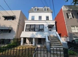 17 Elizabeth St, Jersey City, NJ 07306