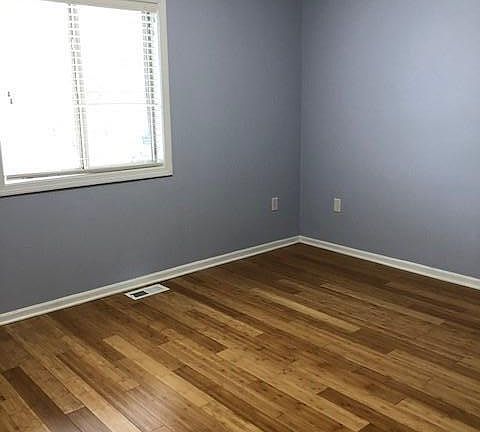 5th image of 4232 Glenburne Blvd