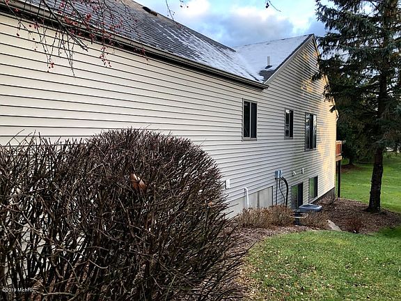 4th image of 2548 Newberry Ln SE #0