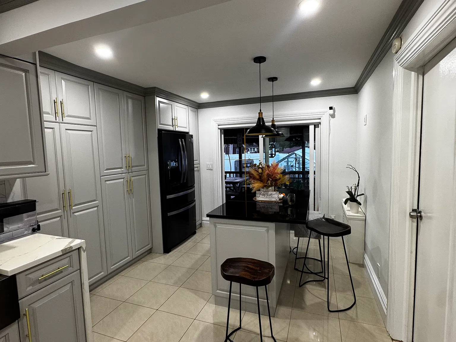 3 bed, $4,500 — Photo 3