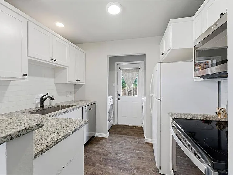 904 Overlook Dr — Photo 6