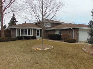 10342 S Michael Dr, Palos Hills, IL