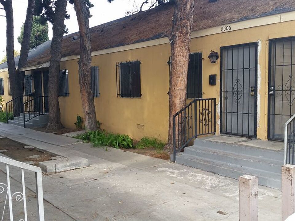 2nd image of 8506 S San Pedro St