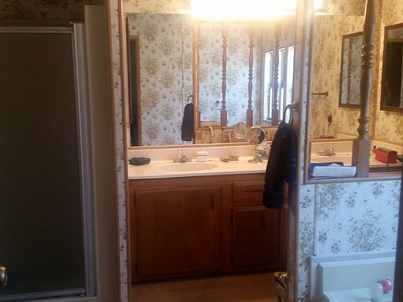 Master bath 