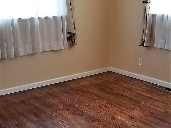5th image of 1827 S Canosa Ct