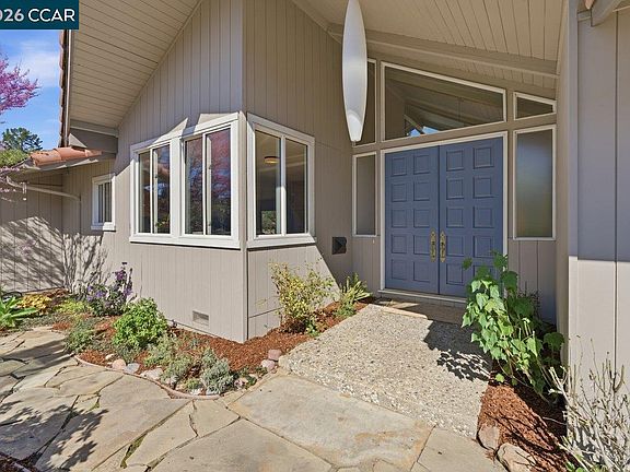 3rd image of 923 Camino Ricardo