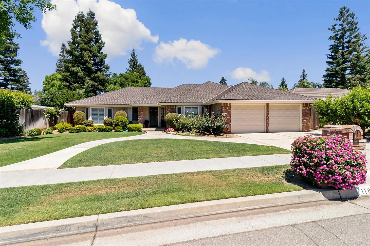 1180 W Los Altos Ave photo 1