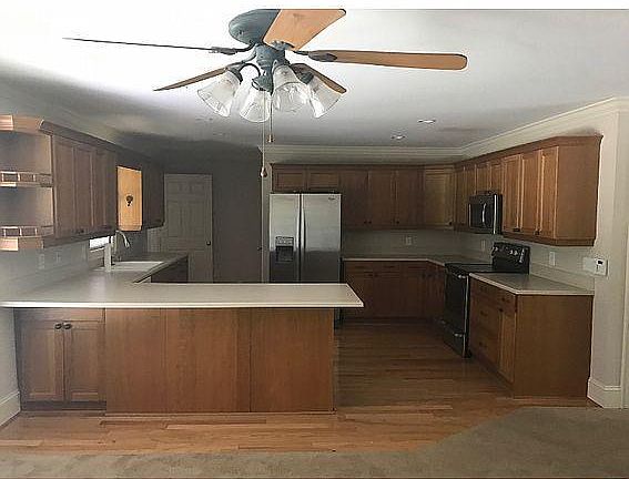 4th image of 850 NE Park Hill Pl