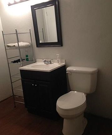 4th image of 2005 Bobby Jones Dr APT B
