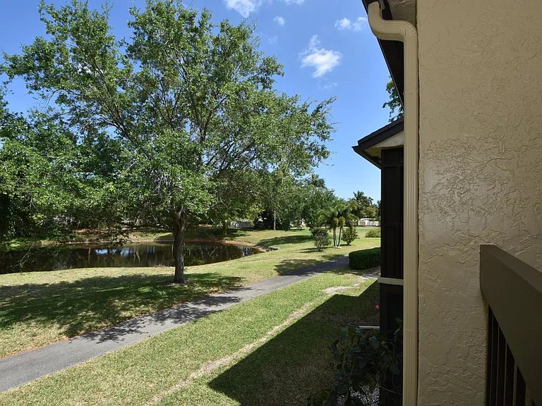 5087 Oak Hill Ln — Photo 12