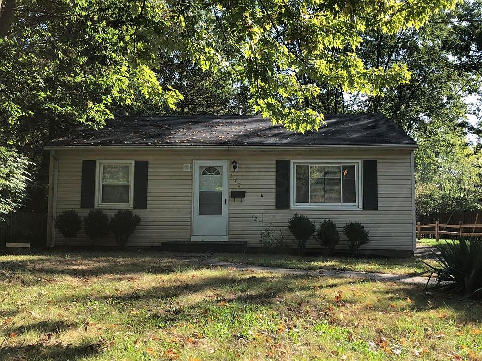 1st image of 372 Collingwood Ave