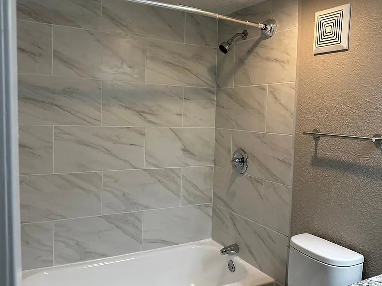 Maxton West Apartment Homes — Photo 17
