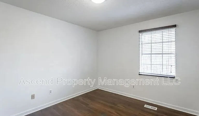 5822 Moody Sawyer Rd #B — Photo 18