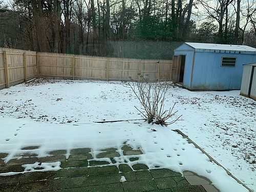 5th image of 516 W Loch Lomond Dr