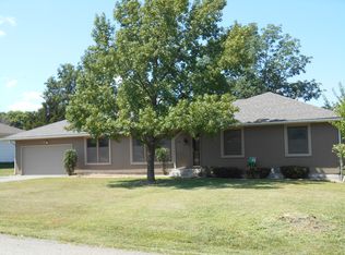 3019 SE Arbor Dr, Topeka, KS 66605