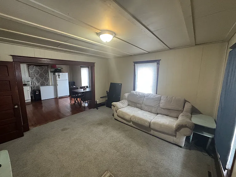 605 W Friedman St — Photo 7