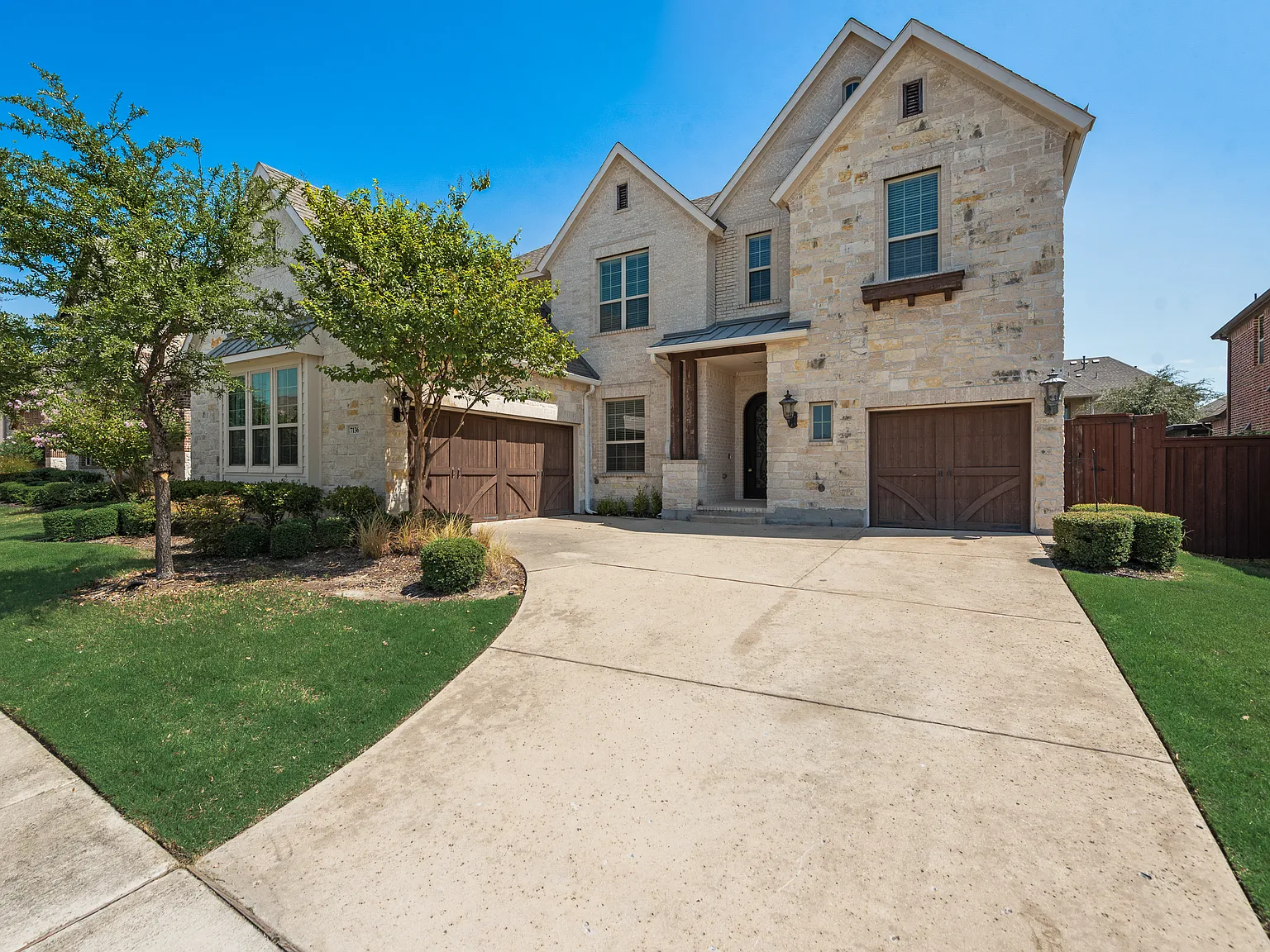 5 bed, 4.5 bath, 3765 sqft, $4,500 — Photo 4