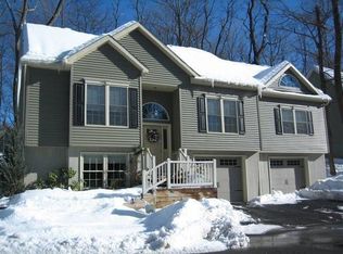 8 Ohio St, Kingston, NY 12401