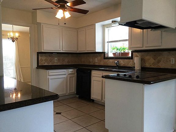 5th image of 443 Applewhite Dr
