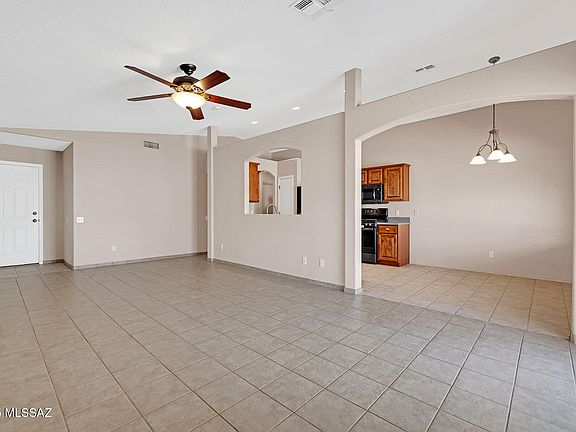 3rd image of 9133 E Corte Arroyo Oeste