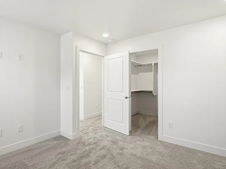 67 E 820 S — Photo 26