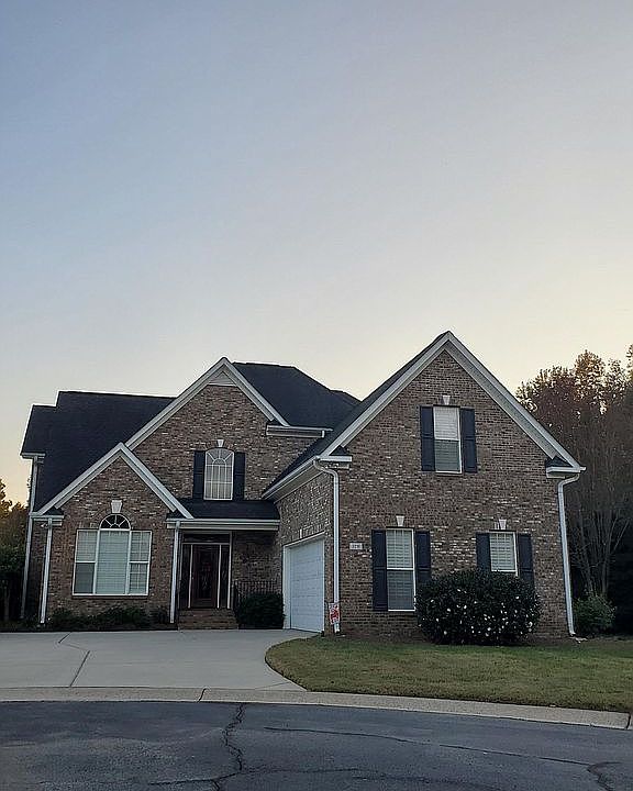 1st image of 178 Lake Commons Dr