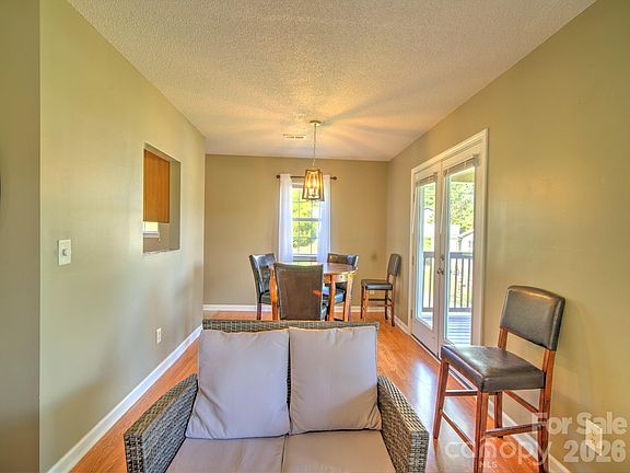 4th image of 38 Country Ln #33