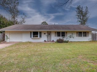 3402 Meadowlark Ln, Winfield, KS 67156