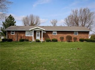59 Kay Dr, Highland, IL 62249