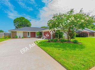 501 Brian Cir, Mary Esther, FL 32569