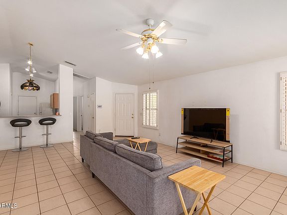 4th image of 13838 W Elm St
