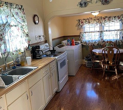 5th image of 203 S Beckwith St