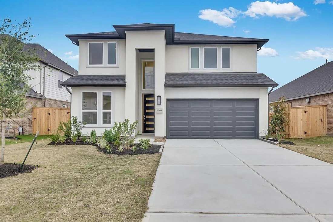5 bed, 4.0 bath, 2684 sqft, $3,800 — Photo 1