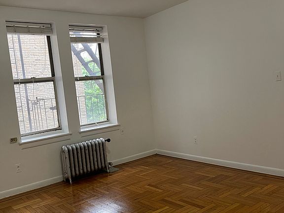 2nd image of 2100 Beekman Pl APT 2