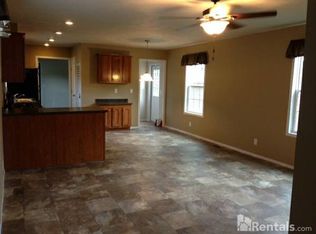 4220 Berwick Dr, Des Moines, IA 50320