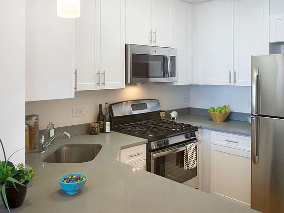 5th image of 375 S End Ave APT 28P