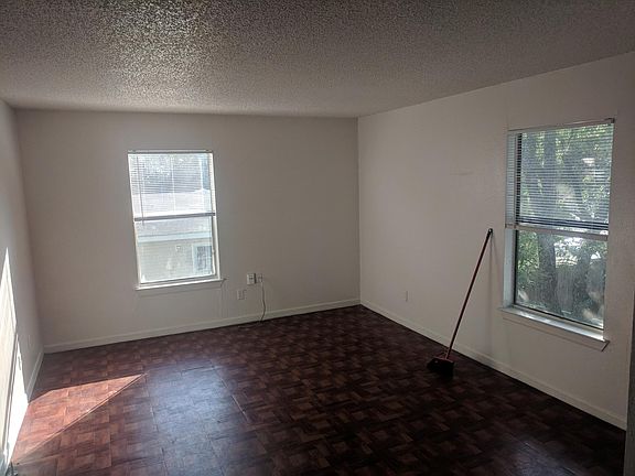 4th image of 8411 Riverstone Dr APT D