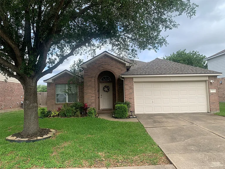 3418 Dorsey Ln — Photo 1