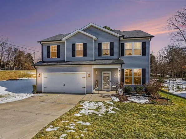 107 Charleston Ridge Dr, Mocksville, NC 27028