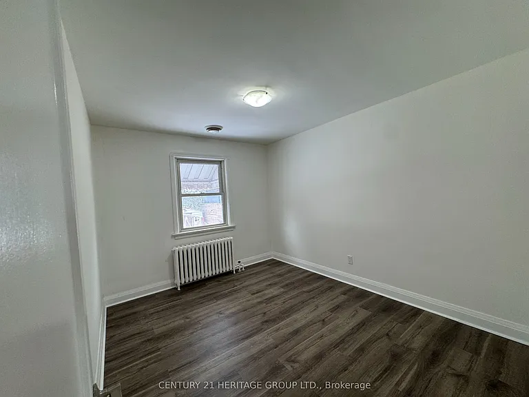 24 Hutton Ave — Photo 7