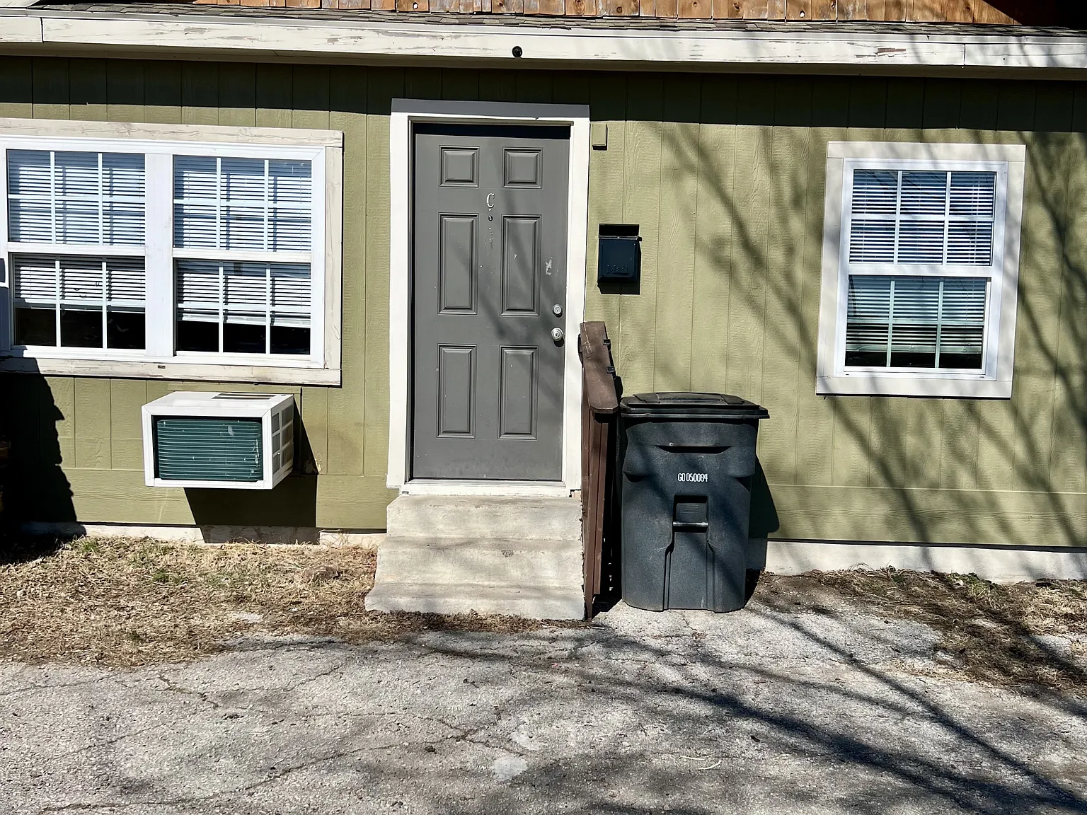 2 bed, $850 — Photo 2