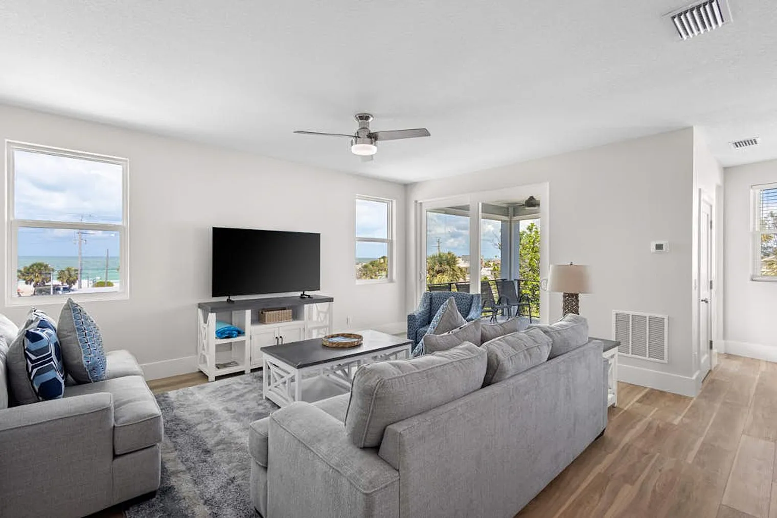 3 bed, 2.0 bath, 1797 sqft, $14,769 — Photo 2