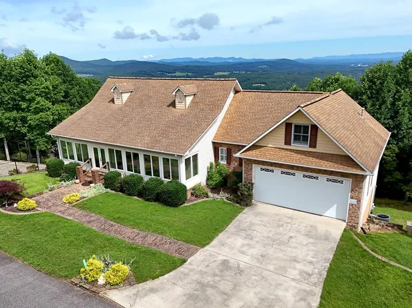 237 Terrace Ln, Blairsville, GA 30512