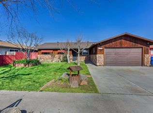 1902 W Norwich Ave, Fresno, CA 93705