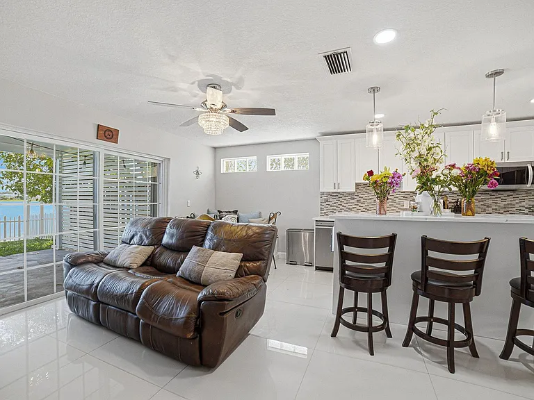 6466 Buena Vista Dr #6466 — Photo 25