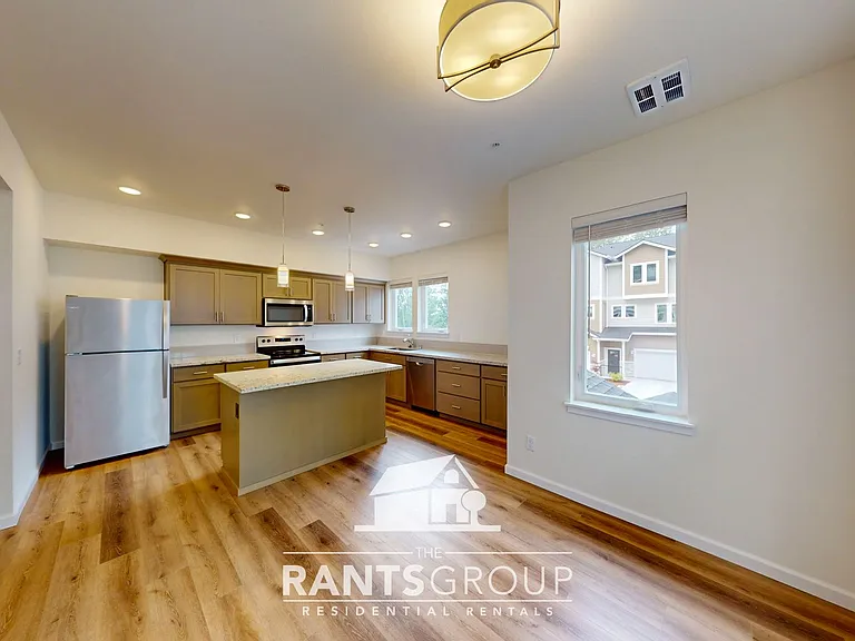 Forest Park Townhomes — Photo 51