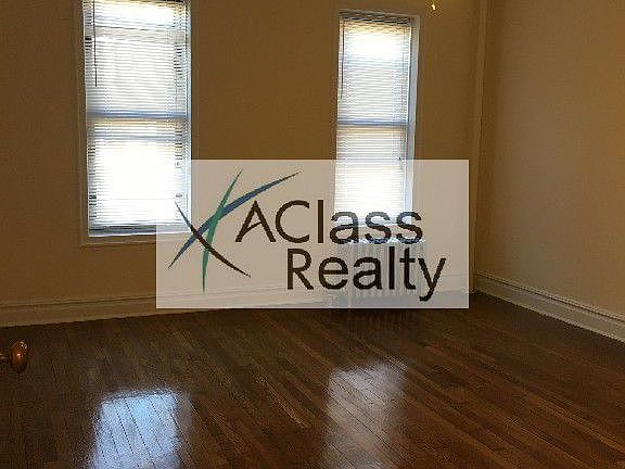 5th image of 3284 45th St APT 1C