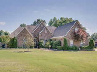 1857 Cotton Dr, Hernando, MS 38632