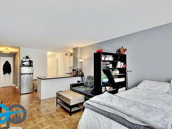 2nd image of 320 E 54th St APT 5A
